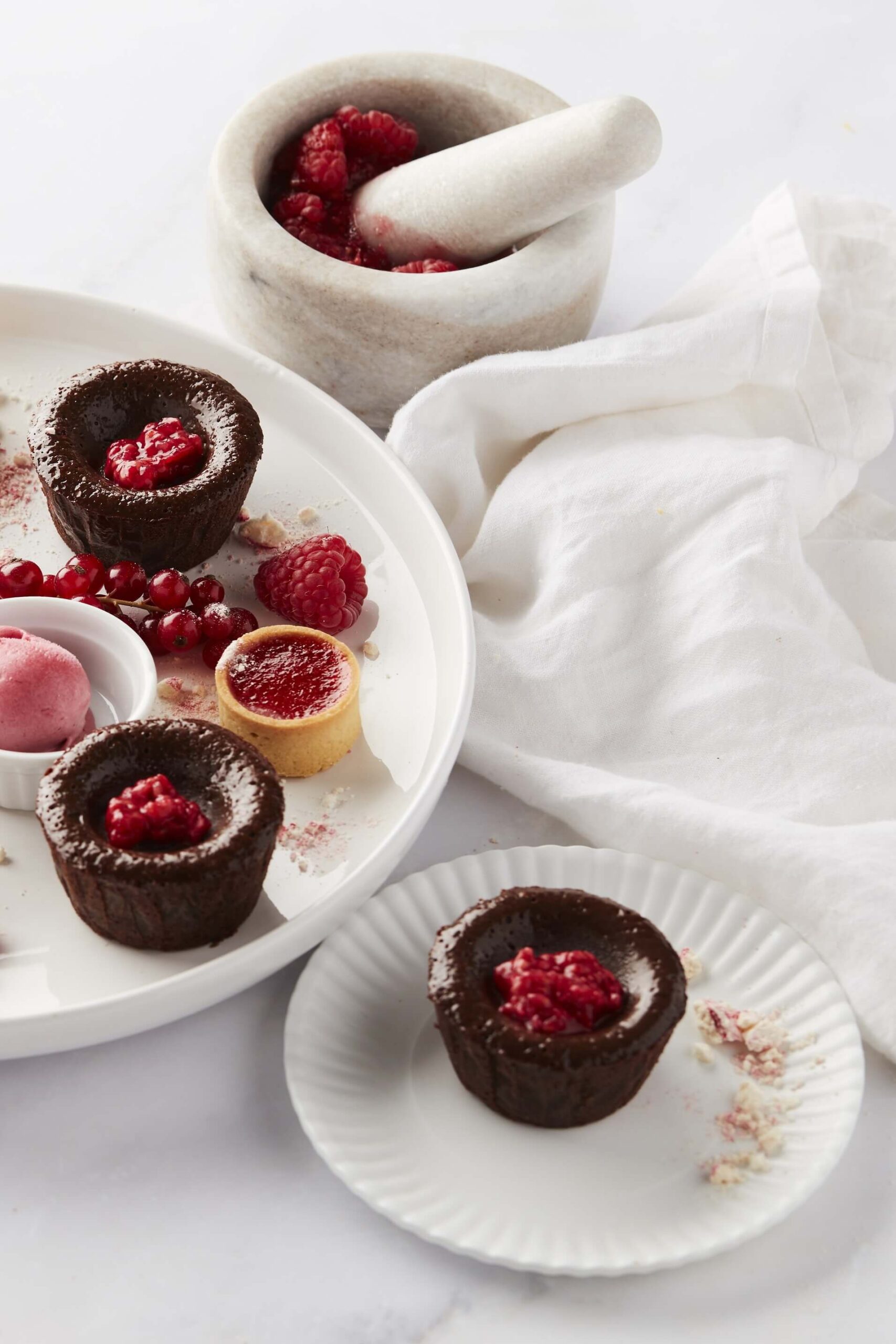 Chocolate & raspberry lava cake
