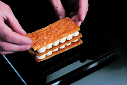montage-mille-feuilles-napolon-mademoiselle-desserts